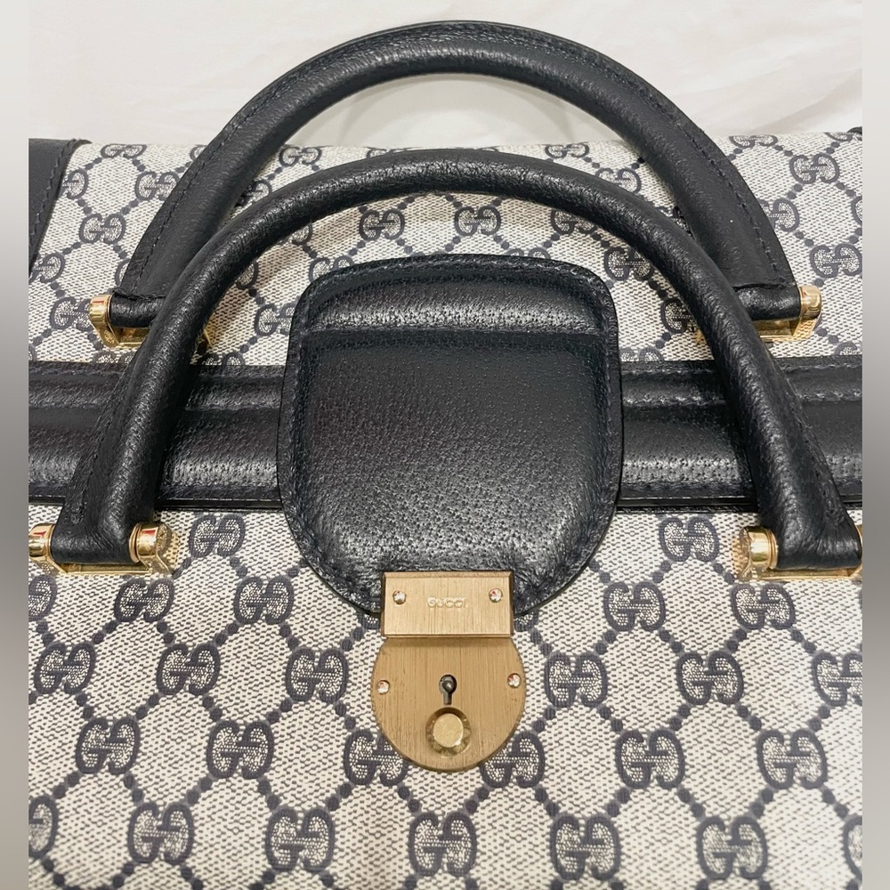 RARE GUCCI Vintage Navy Monogram Leather Canvas Top Handle Structured Train Case - Picture 3 of 15